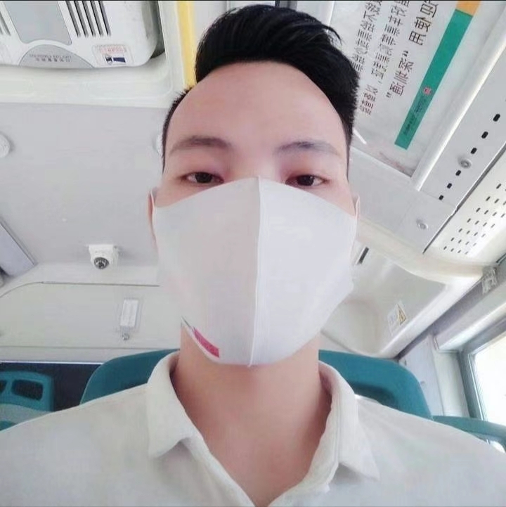 摆渡者的第一张照片--成都相亲服务中心
