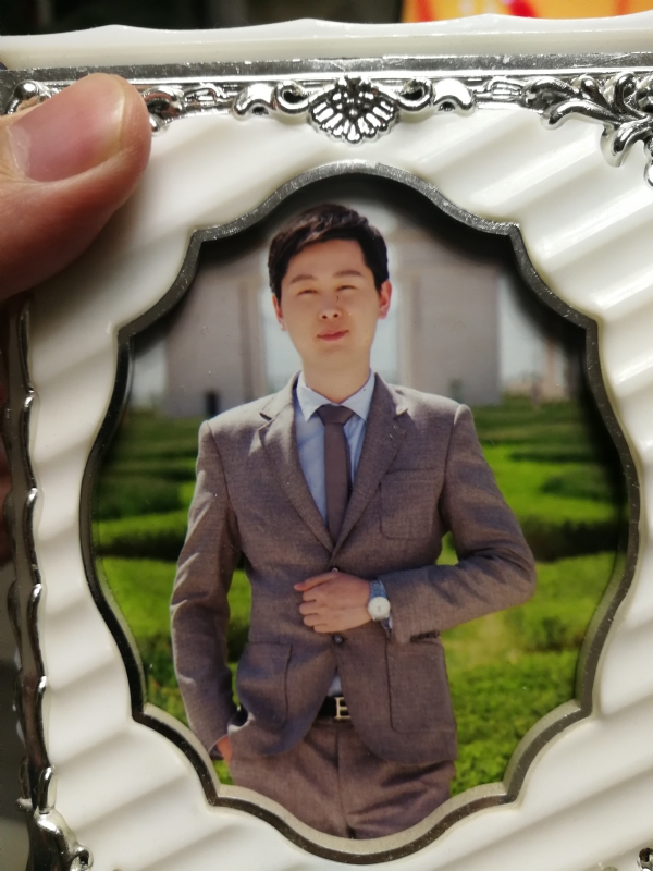 蓝色经典的第一张照片--成都相亲服务中心