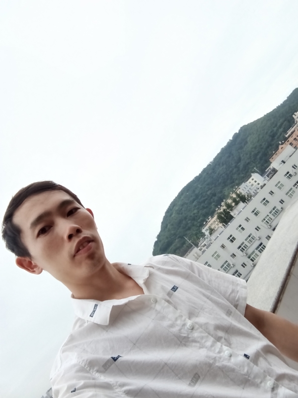 会飞的鱼的第一张照片--成都相亲服务中心