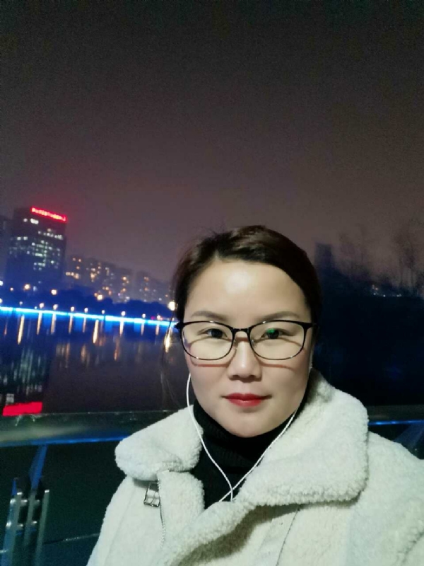 小英的第一张照片--成都相亲服务中心