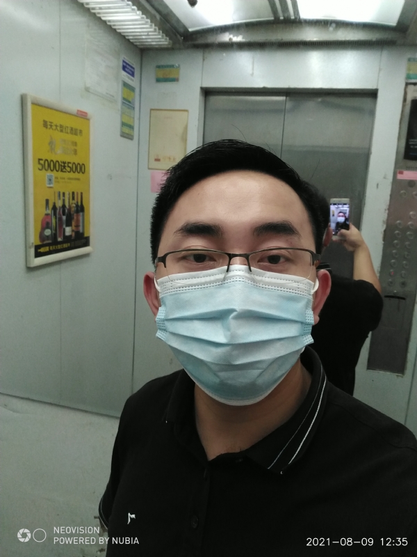 宅男遇上爱的第一张照片--成都相亲服务中心