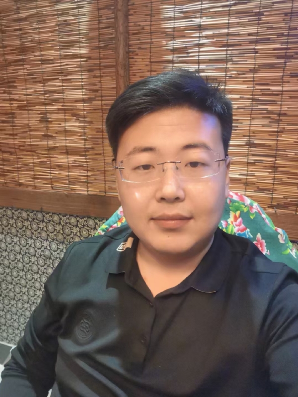 刘先生的第一张照片--成都相亲服务中心