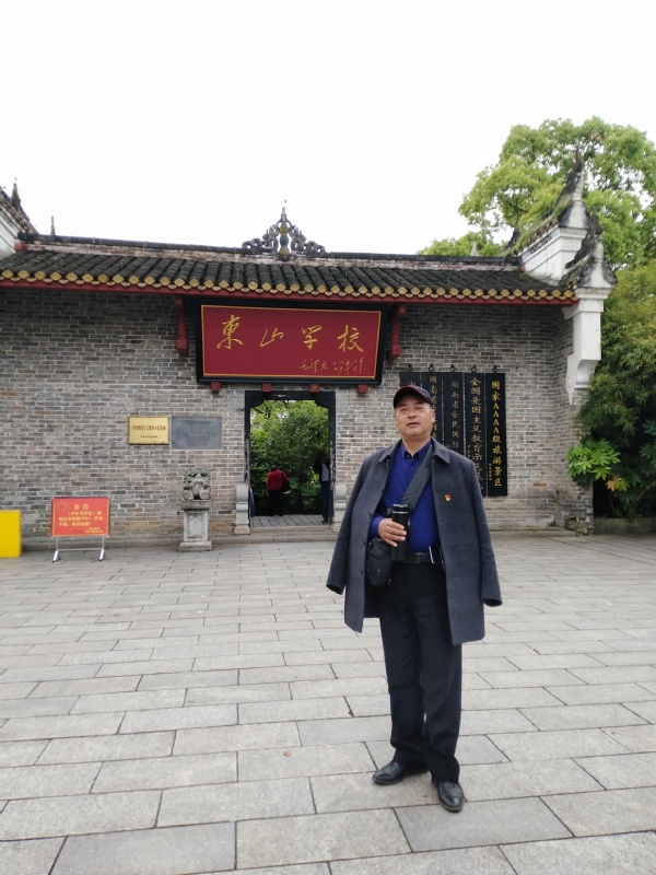 孤独的老帅的第二张照片--成都相亲服务中心