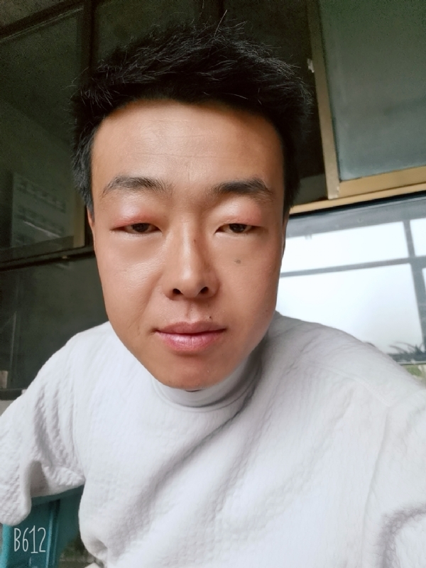 缺爱80后的第一张照片--成都相亲服务中心