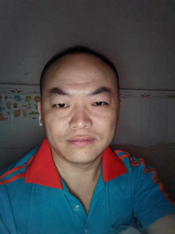 与子携老的第二张照片--成都相亲服务中心
