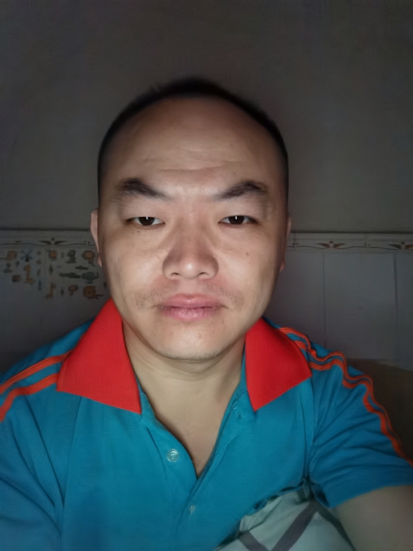 与子携老的第三张照片--成都相亲服务中心
