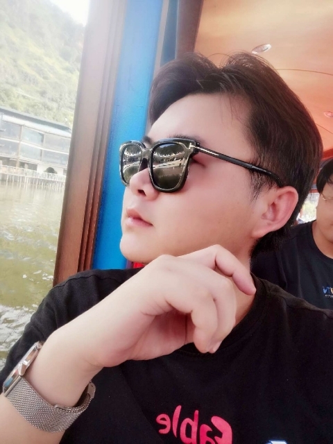 曲生的第一张照片--成都相亲服务中心