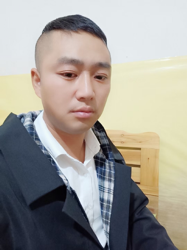 小天的第一张照片--成都相亲服务中心