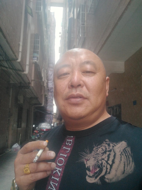 人在TA乡的第一张照片--成都相亲服务中心