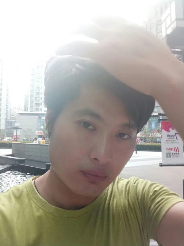钢铁侠的第一张照片--成都相亲服务中心