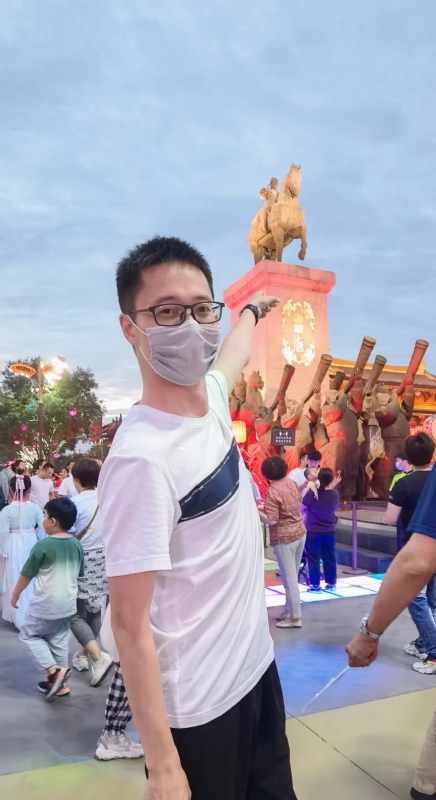 一休哥的第一张照片--成都相亲服务中心
