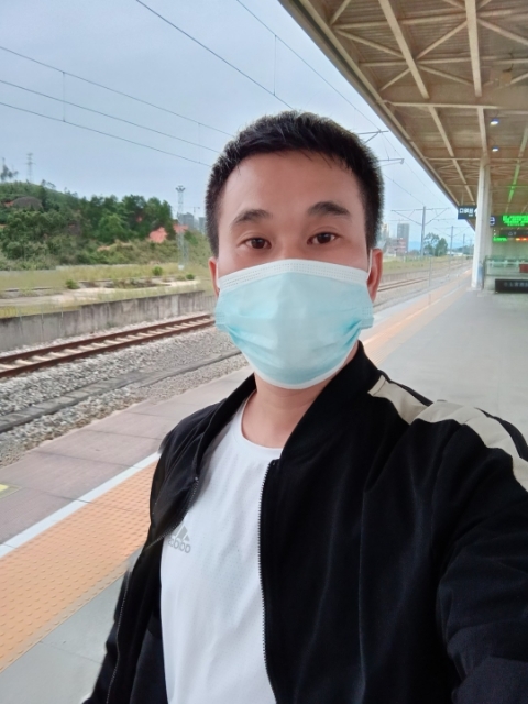 小李的第一张照片--成都相亲服务中心