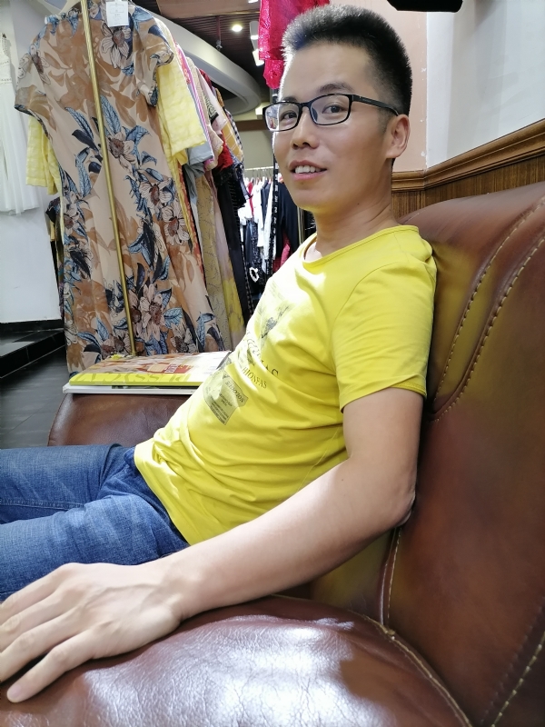 汪顺鹏的第一张照片--成都相亲服务中心