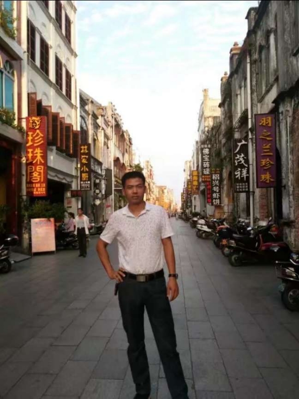 爱生活爱健康的第一张照片--成都相亲服务中心