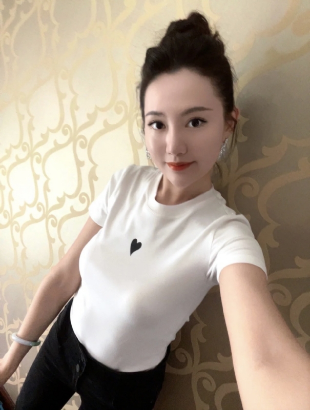 雨熙的第一张照片--成都相亲服务中心