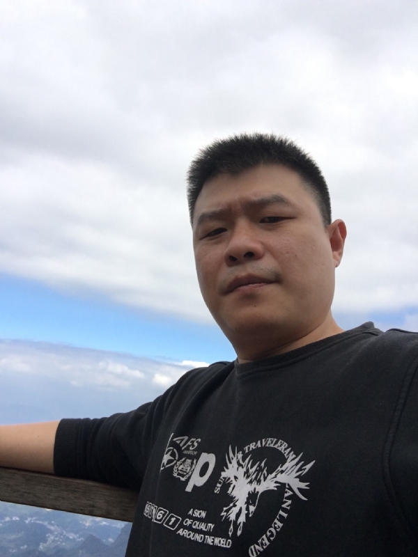 爱抽半支烟的第一张照片--成都相亲服务中心