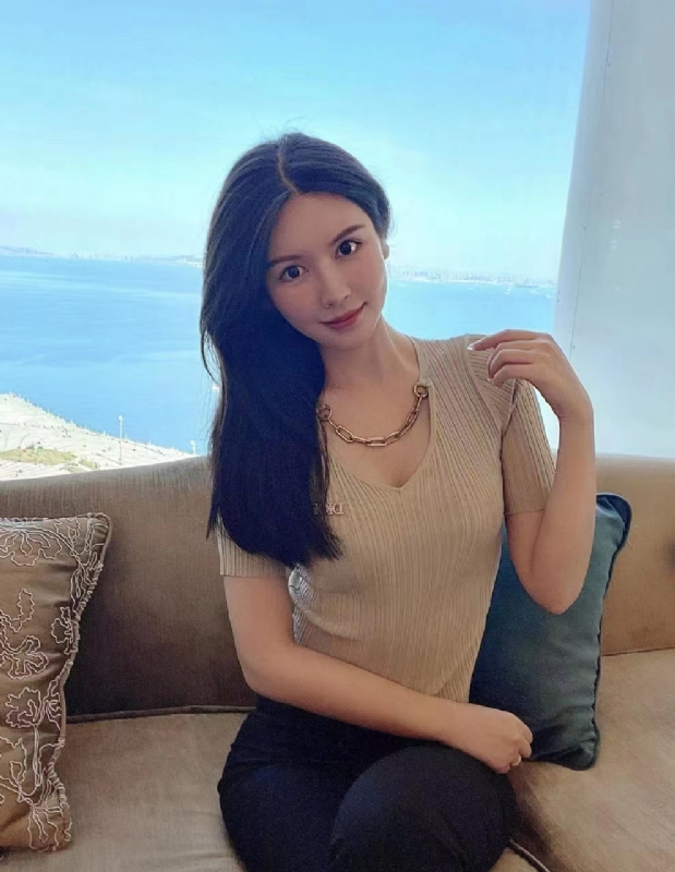 李芷晴的第一张照片--成都相亲服务中心