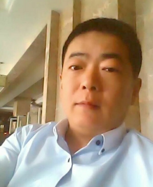 落叶随风的第一张照片--成都相亲服务中心