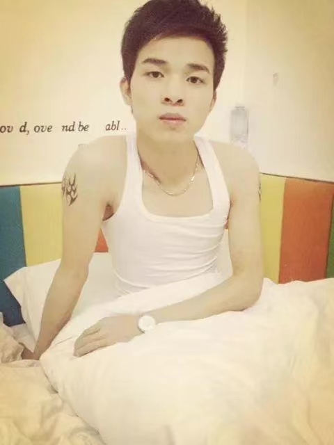 风雨同舟的第一张照片--成都相亲服务中心