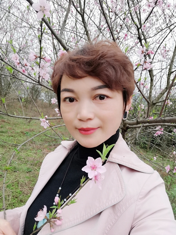 转角遇到你的第一张照片--成都相亲服务中心