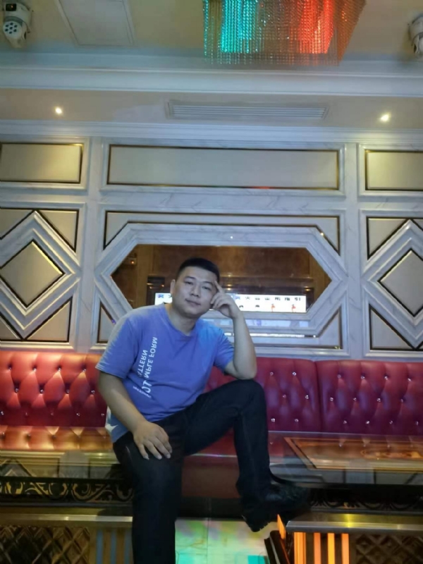 黄生的第四张照片--成都相亲服务中心