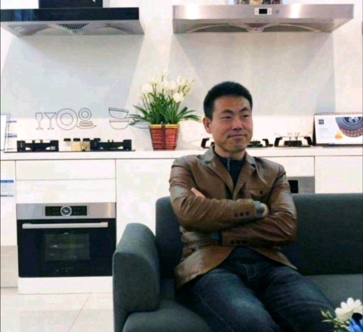 奋斗的执着的第一张照片--成都相亲服务中心