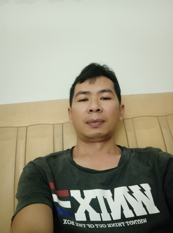 小伙子的第四张照片--成都相亲服务中心