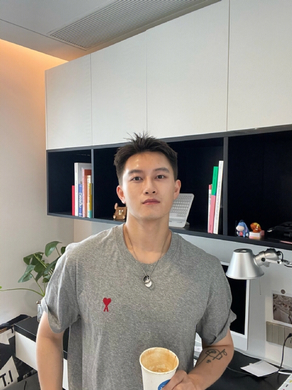 月光之下的第二张照片--成都相亲服务中心