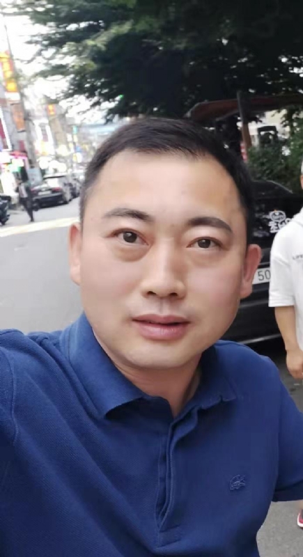 李龙的第一张照片--成都相亲服务中心