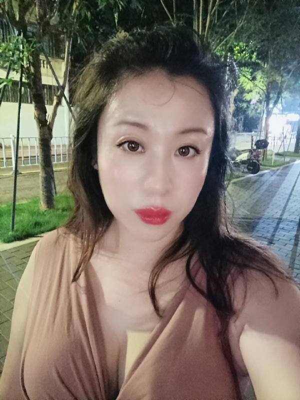叶子青青的第一张照片--成都相亲服务中心