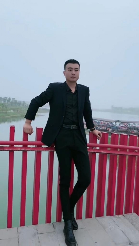 Albert的第一张照片--成都相亲服务中心
