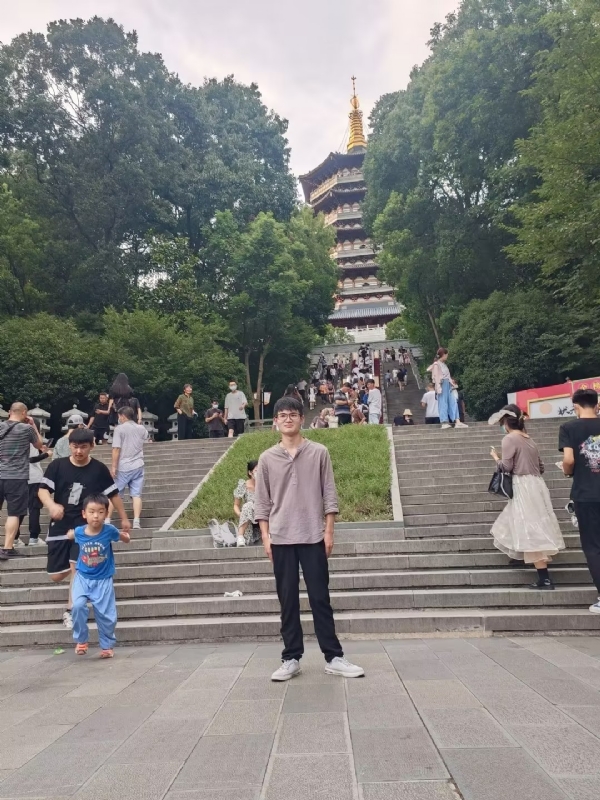 阳光男孩的第五张照片--成都相亲服务中心