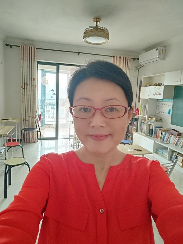 丽华的第二张照片--成都相亲服务中心