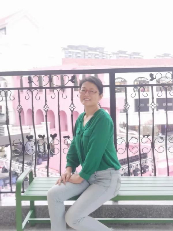 丽华的第四张照片--成都相亲服务中心