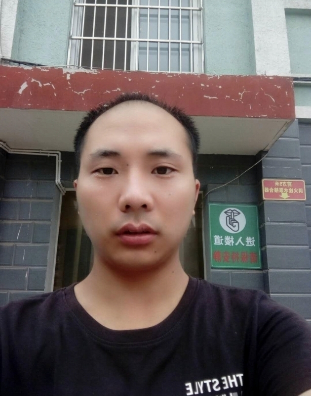亮亮的第一张照片--成都相亲服务中心