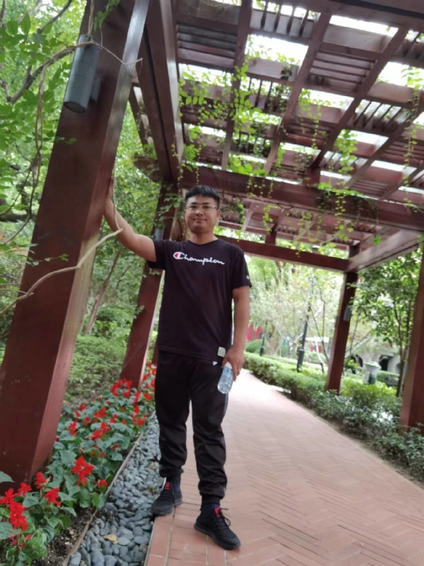 会飞的鱼的第一张照片--成都相亲服务中心