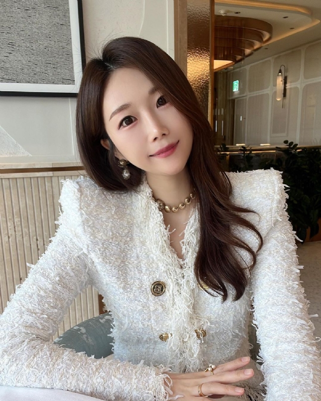 惠然的第一张照片--成都相亲服务中心