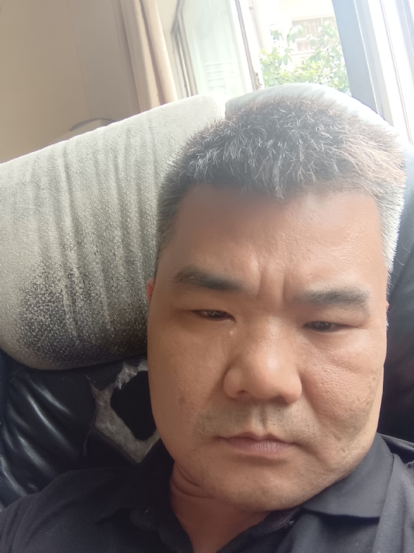 路人的第一张照片--成都相亲服务中心