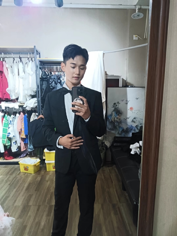 李梓宇的第一张照片--成都相亲服务中心