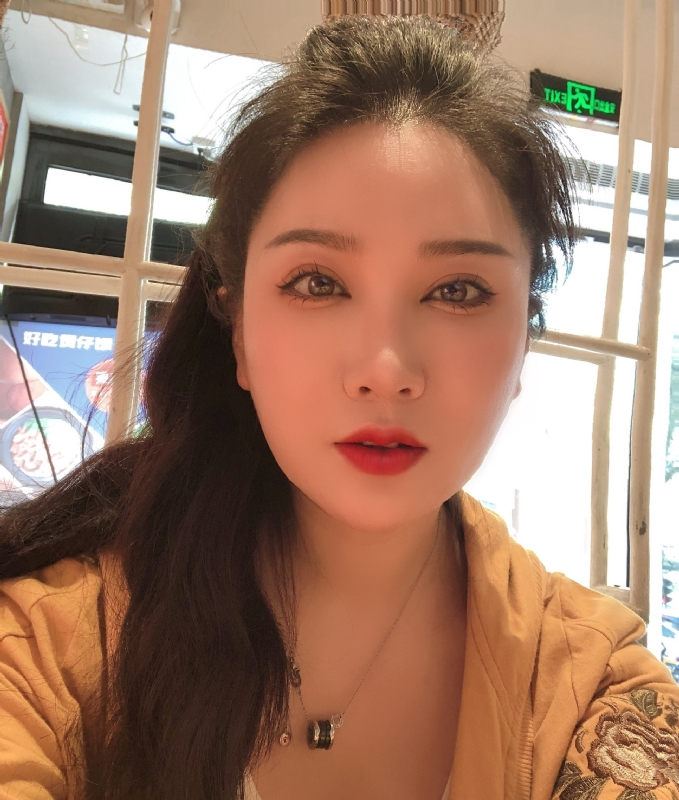琳达的第二张照片--成都相亲服务中心