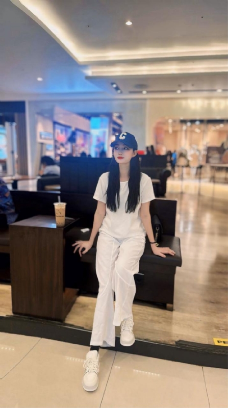 卖火柴的小女孩的第一张照片--成都相亲服务中心
