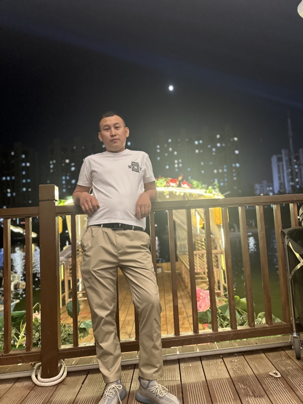 大超的第一张照片--成都相亲服务中心