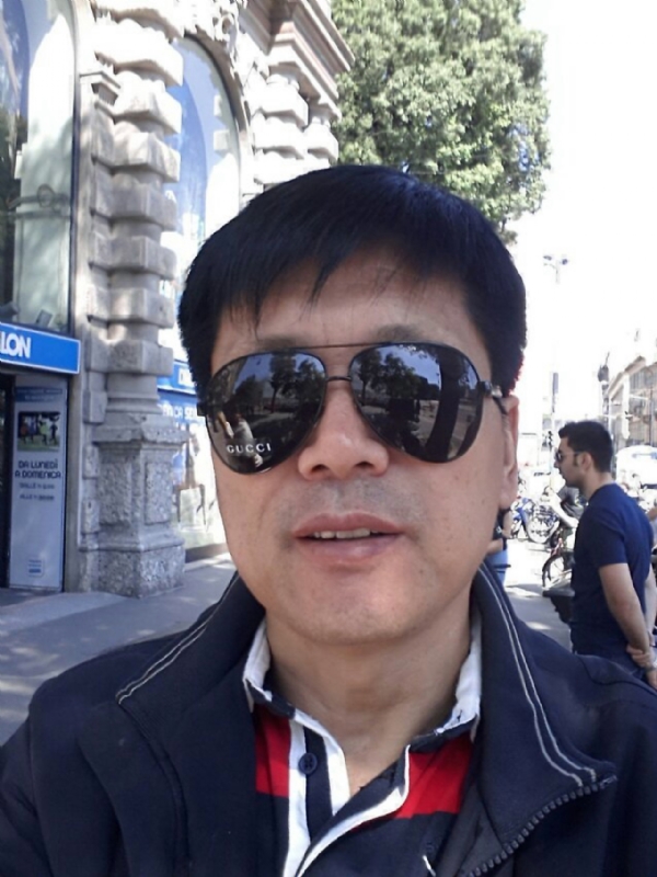 春风的第一张照片--成都相亲服务中心