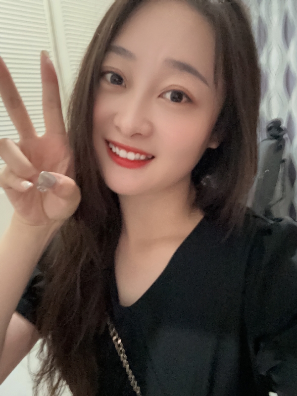 草莓的第一张照片--成都相亲服务中心
