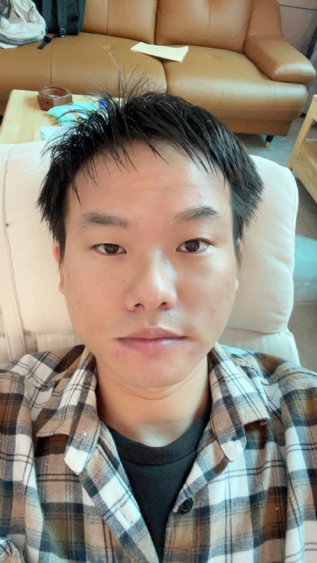 向日葵的第一张照片--成都相亲服务中心