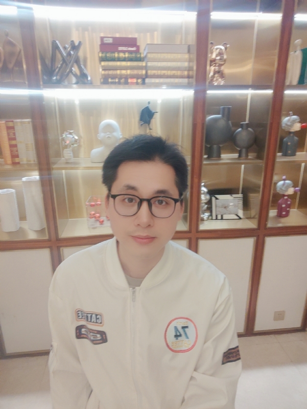 共享夕阳的第二张照片--成都相亲服务中心