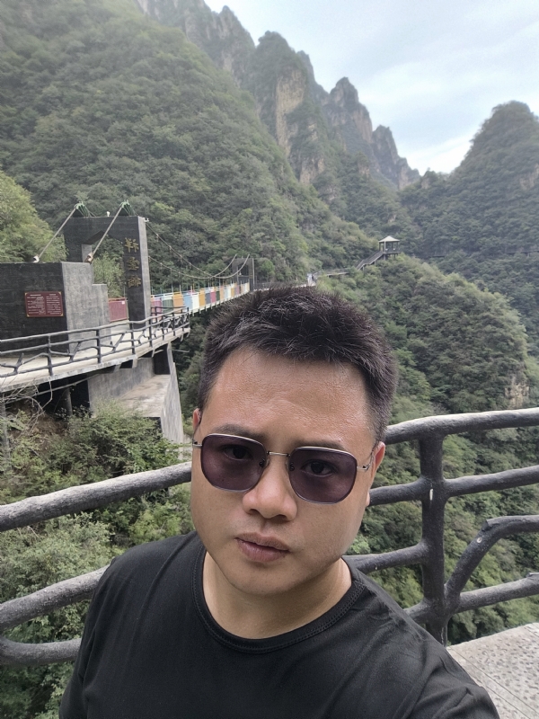 大海的第一张照片--成都相亲服务中心