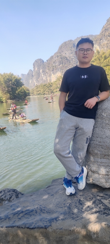 受过伤的狼的第二张照片--成都相亲服务中心