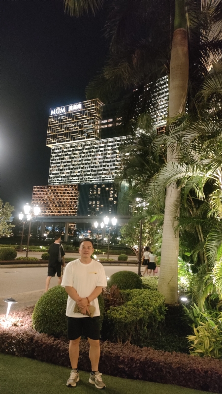 熟悉的身影的第一张照片--成都相亲服务中心