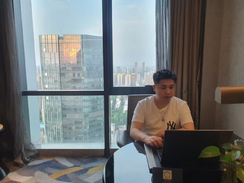 ying的第一张照片--成都相亲服务中心
